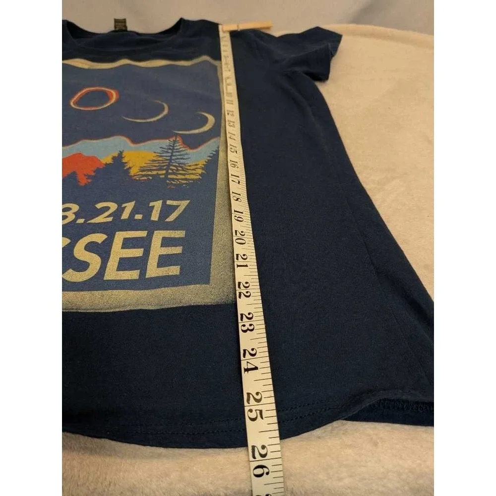 Anvil Eclipse Tennessee 08.21.17 Graphic T Shirt Ladies XL Blue‎ Lightweight